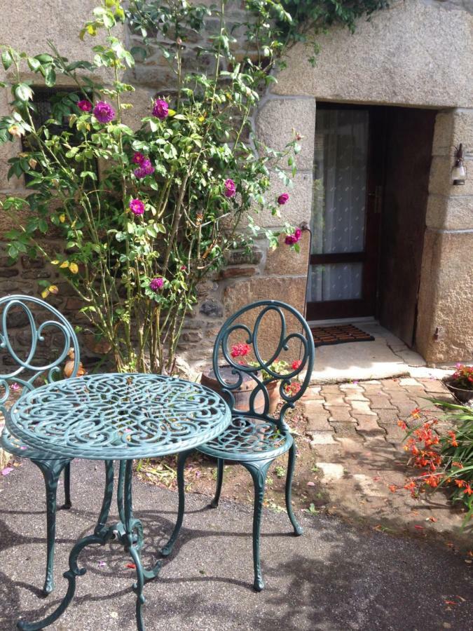 Le Petit Chateau Noyal-Pontivy 外观 照片